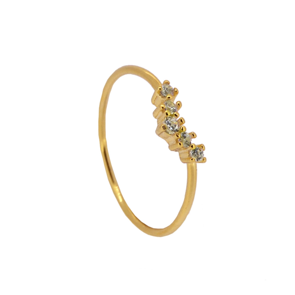 Anel com Zircônias Brancas